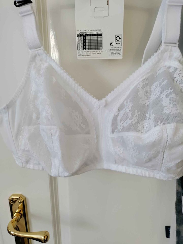 Pack of 4 Triumph Doreen world leading bra (Free shipping) ❤️